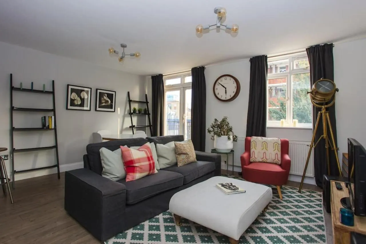 Lovely 2 Bedroom Flat Near Whitechapel Station London 0*,  United Kingdom