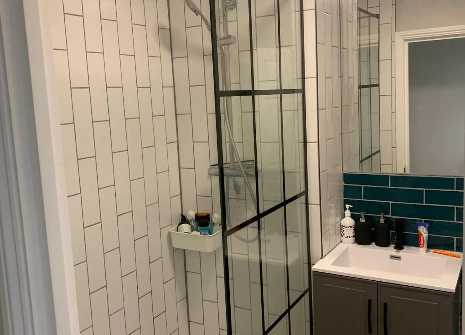 Lovely 2 Bedroom Flat Near Whitechapel Station London Apartment